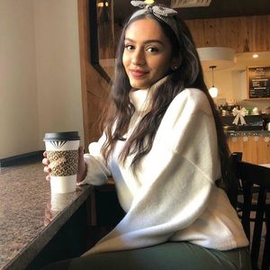 Meet your Posher, Anushka